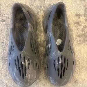 Adidas Yeezy Foam Runner Granite Gray
